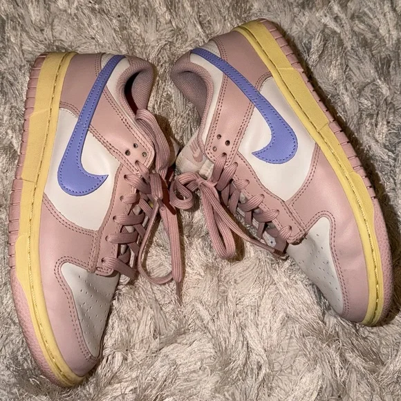 Nike Dunk Low Pink Oxford - Picture 4 of 8